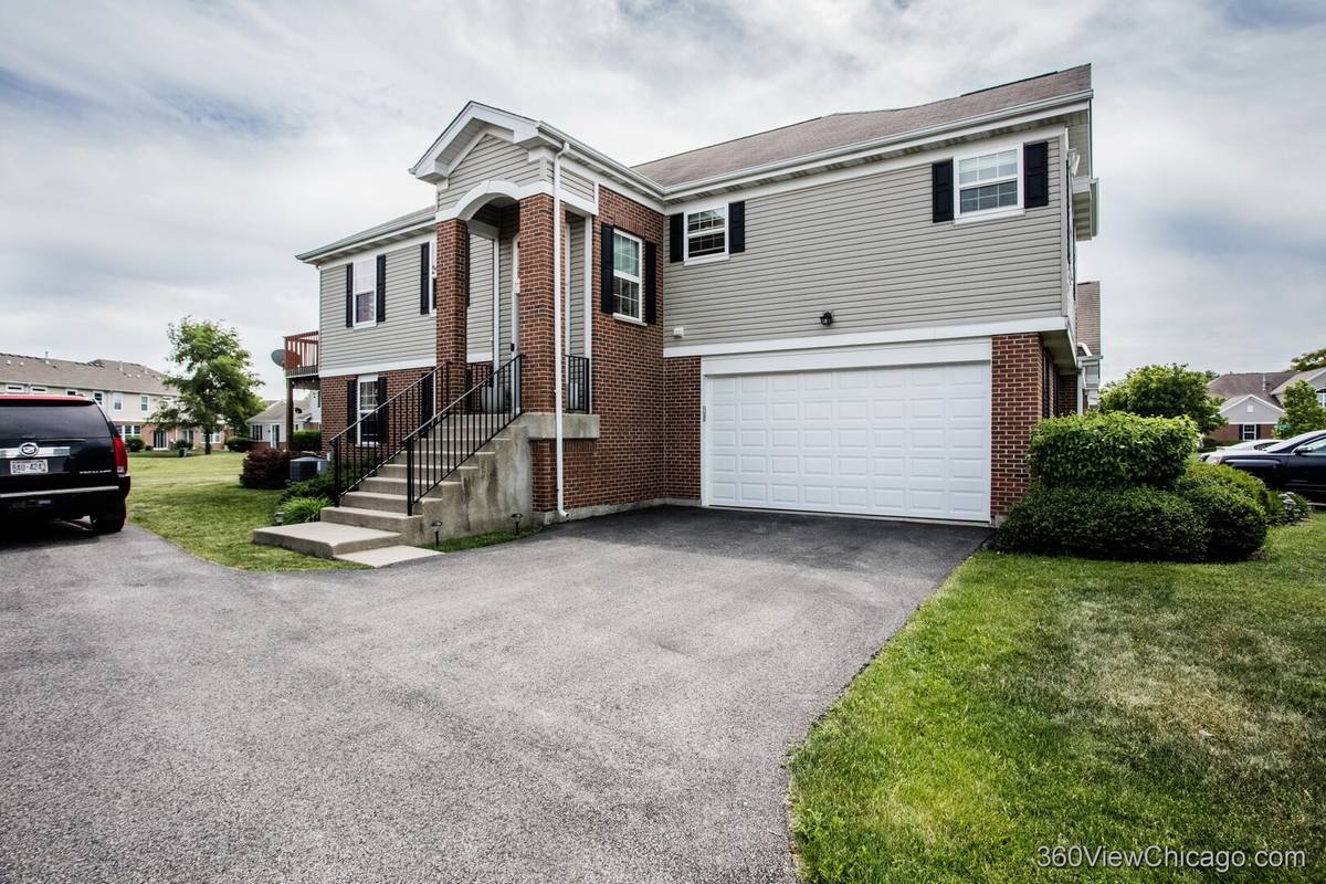 1416 Draper RD, Mchenry, IL 60050