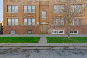 6235 W Wabansia AVE #2, Chicago, IL 60639