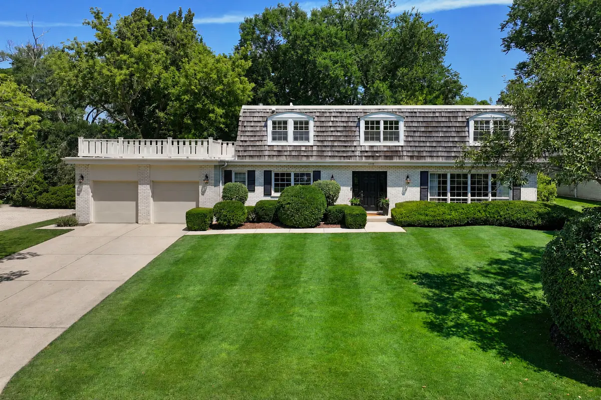 1434 Woodhill DR, Northbrook, IL 60062