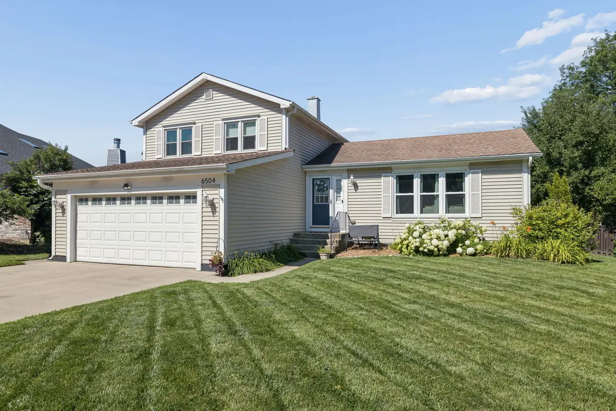 6504 Fernwood DR, Lisle, IL 60532