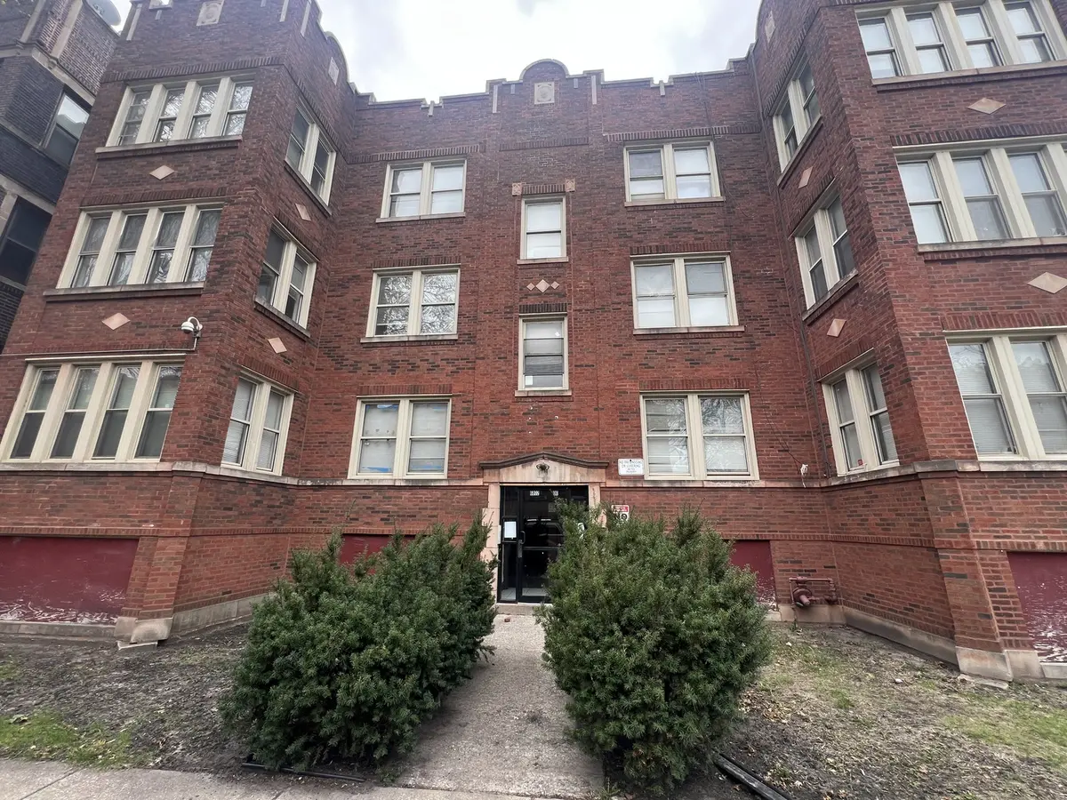 6802 S Clyde AVE #2, Chicago, IL 60649