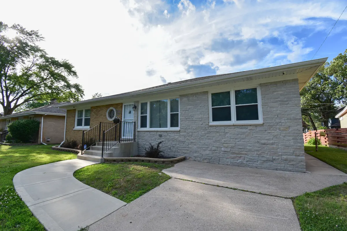 36 159th ST, Calumet City, IL 60409