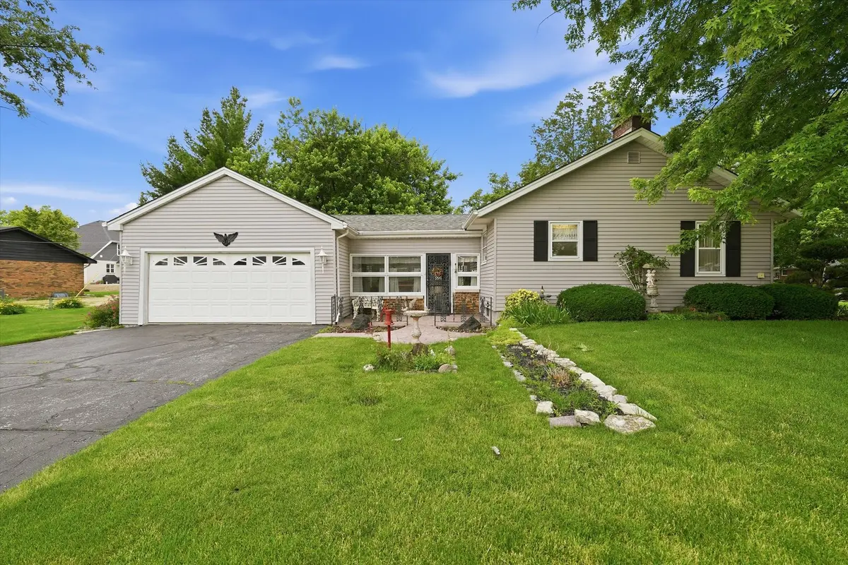 328 Milburn AVE, Crete, IL 60417