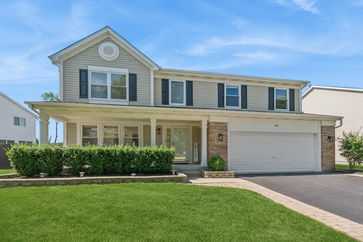 1312 Chesterfield LN, Grayslake, IL 60030