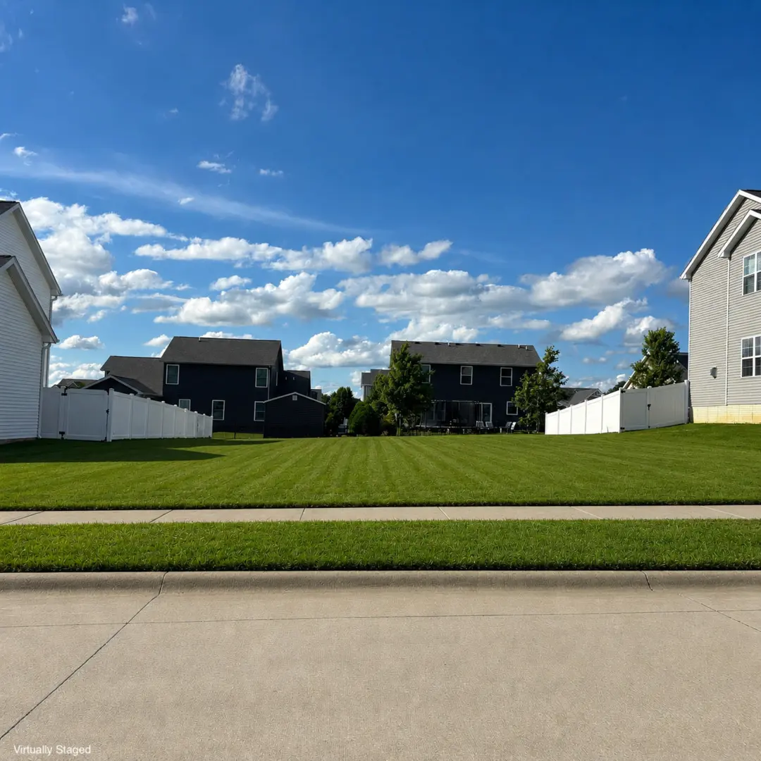 510 Wheatley DR, Mahomet, IL 61853