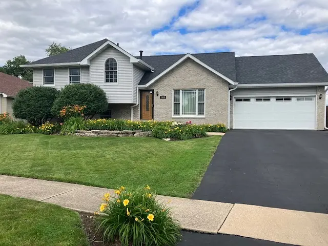1606 Timberline DR, Joliet, IL 60431