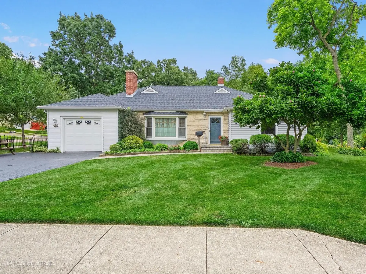449 Arbor AVE, West Chicago, IL 60185