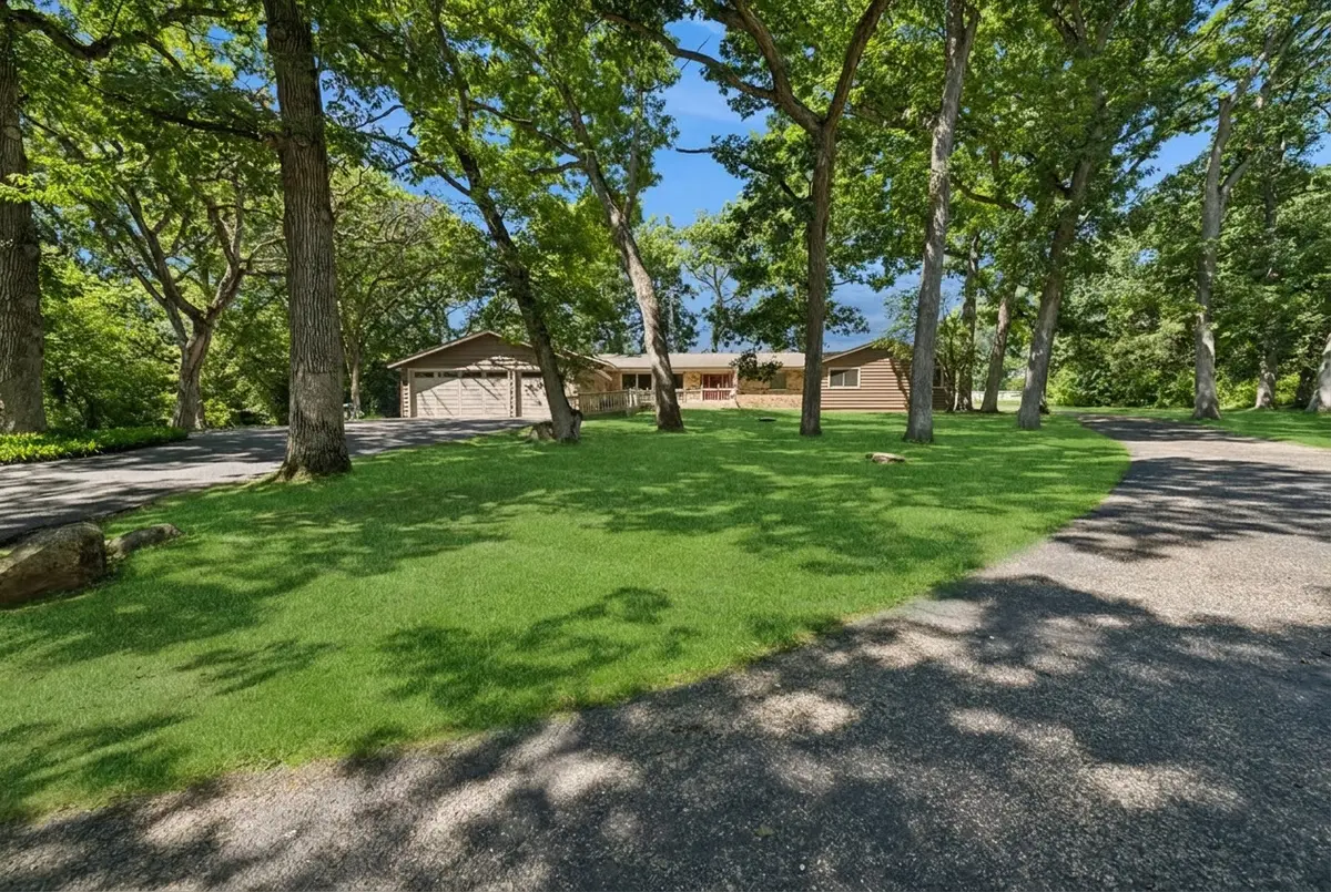 3605 Oak Ridge RD, Crystal Lake, IL 60012