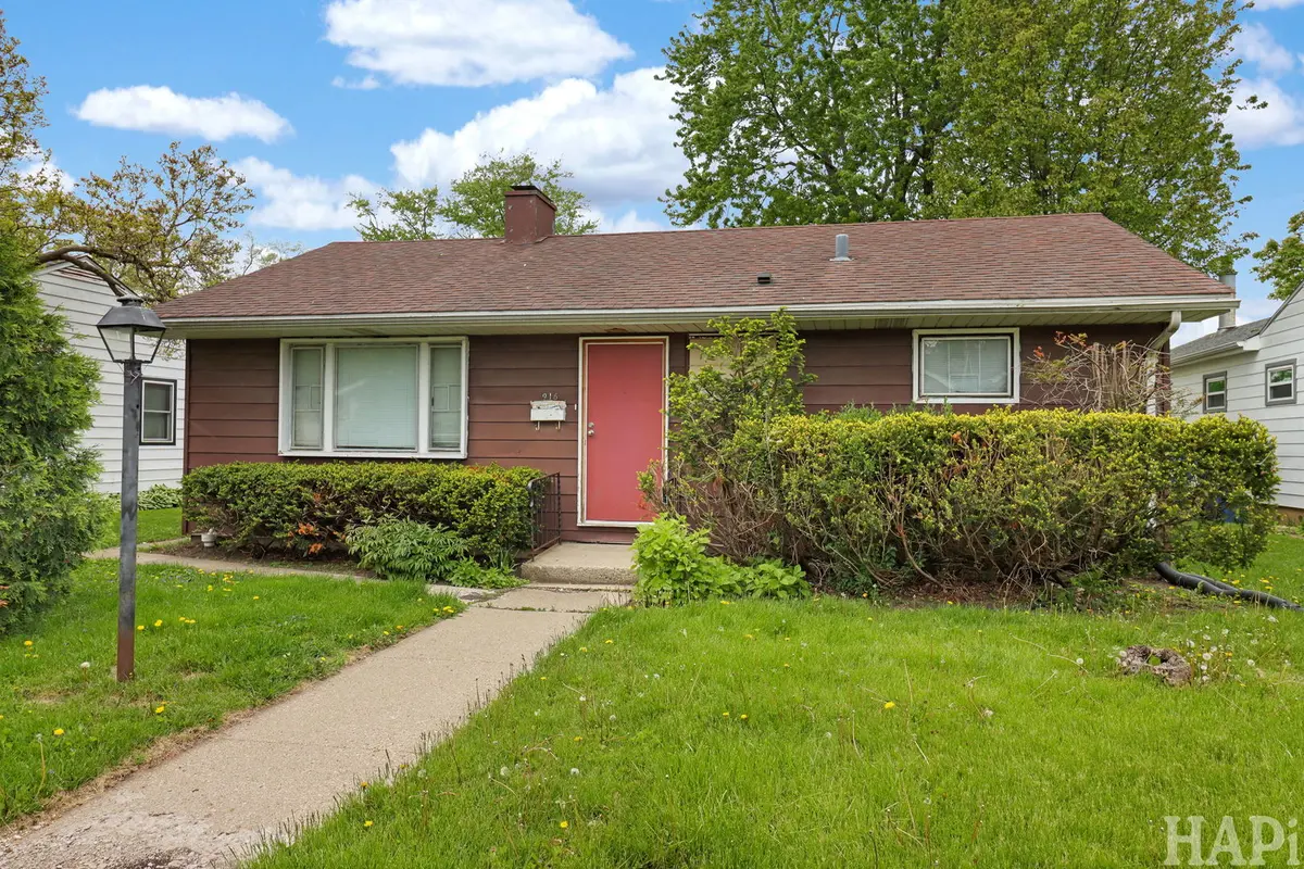 916 Chestnut ST, Waukegan, IL 60085