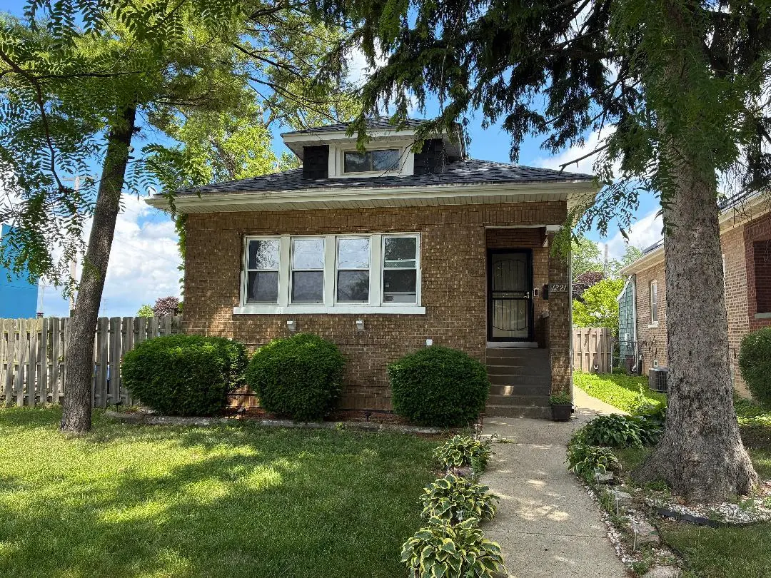 1221 20th AVE, Maywood, IL 60153