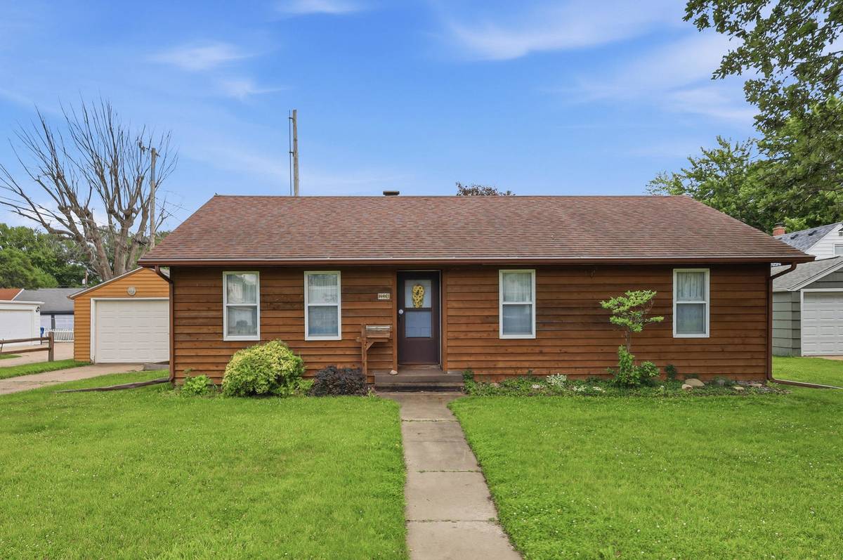 1116 53rd ST, Moline, IL 61265