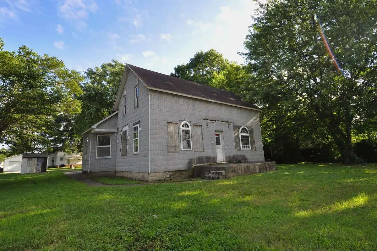108 W 1st South ST, Mount Olive, IL 62069