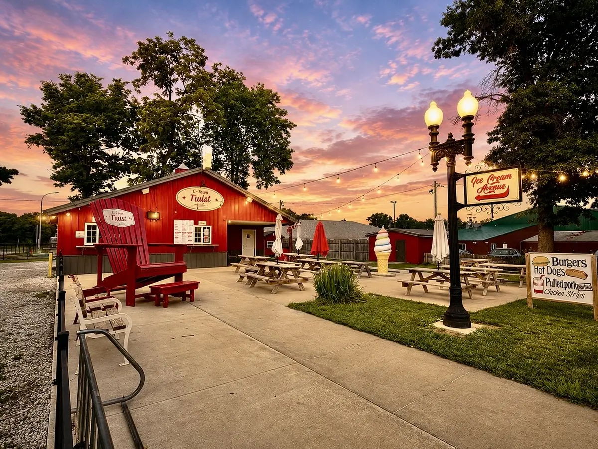 122 E Calumet ST, Centralia, IL 62801