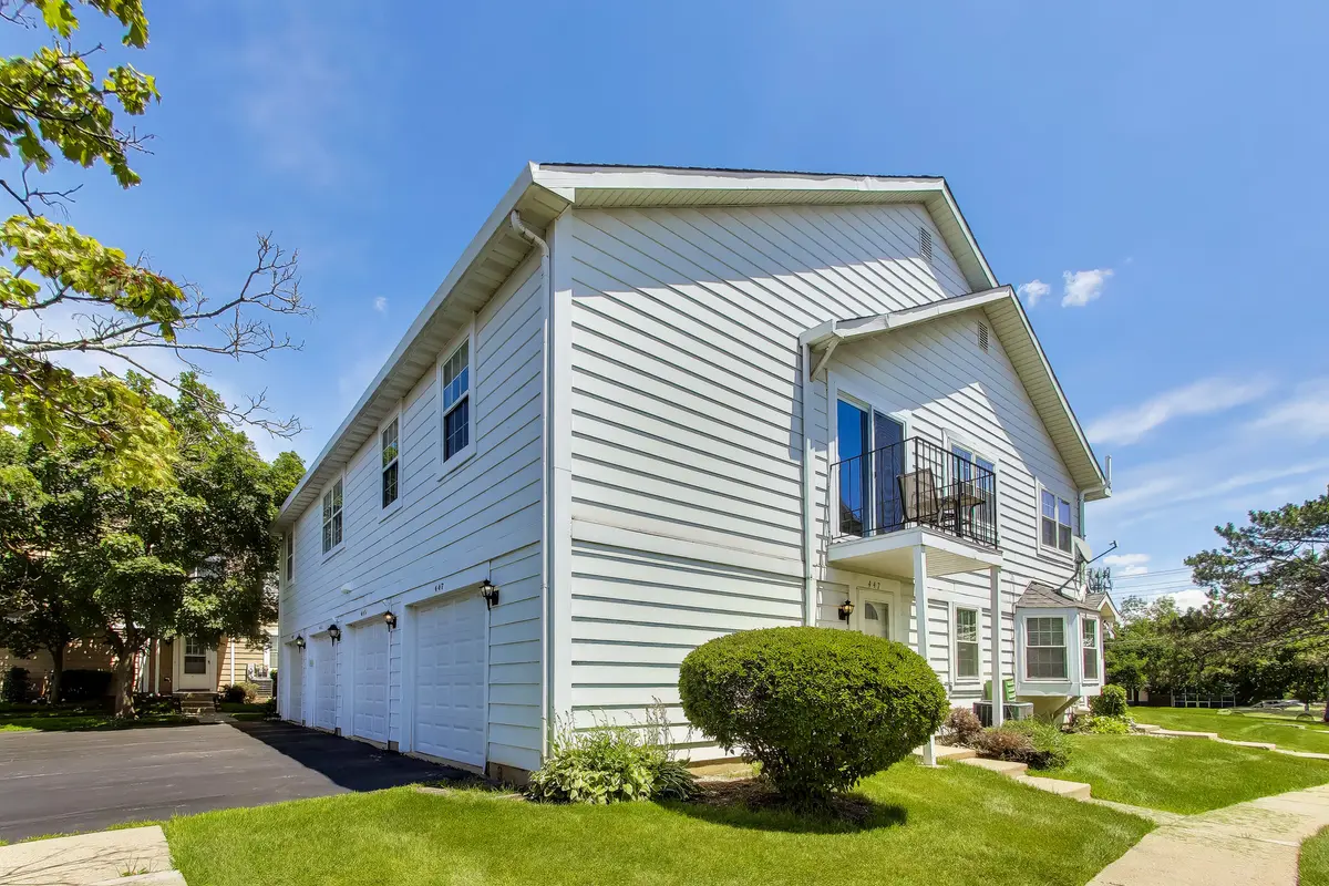 447 N Cambridge DR #447, Palatine, IL 60067