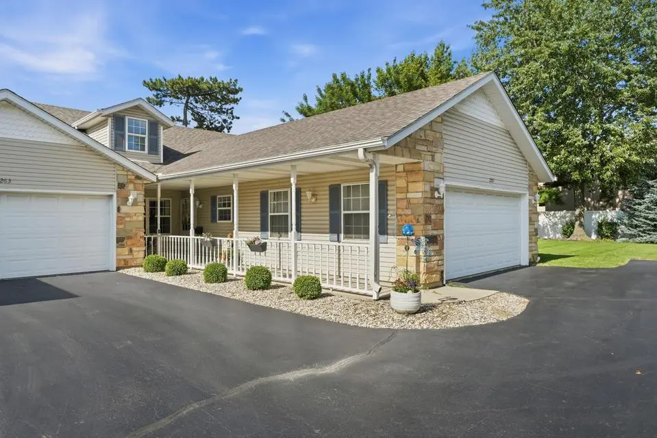 2267 WHISPERING OAKS CT, Highland, IN 46322