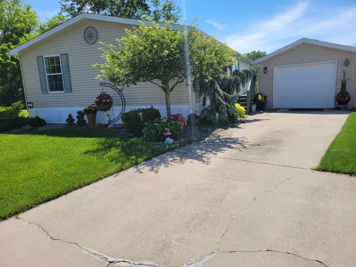187 Whiporwill DR #187, Beecher, IL 60401