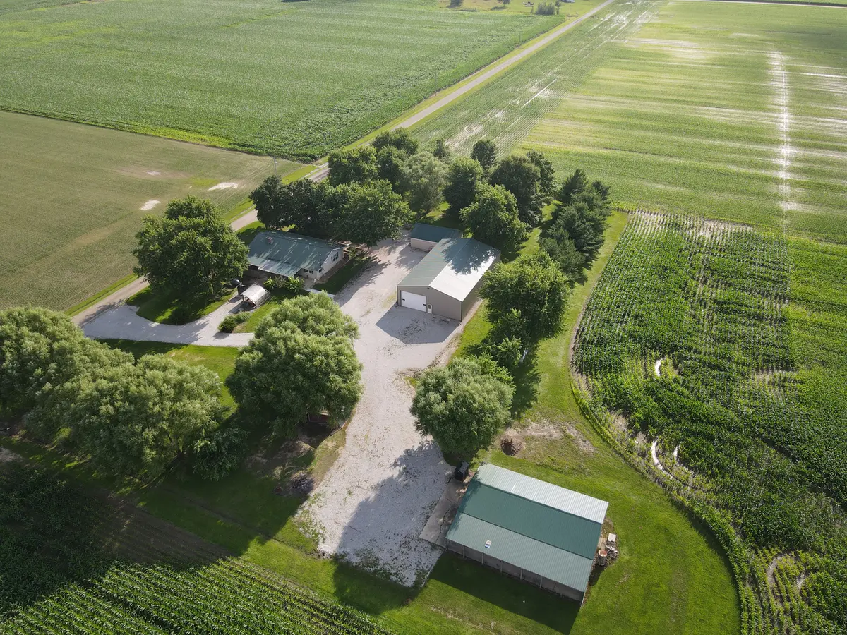 1377 N County Road 750 RD, Toledo, IL 62468