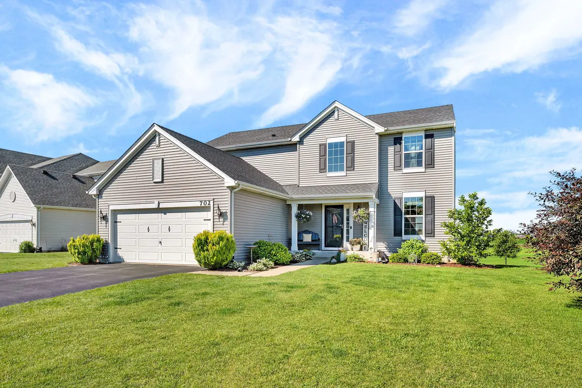 702 Kentshire DR, Yorkville, IL 60560