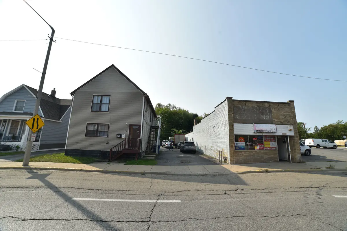 1809 Washington ST, Waukegan, IL 60085