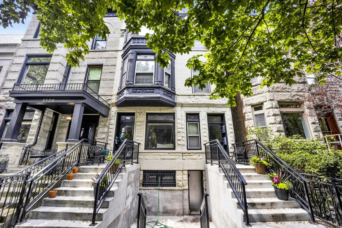 2522 N Burling ST #2, Chicago, IL 60614