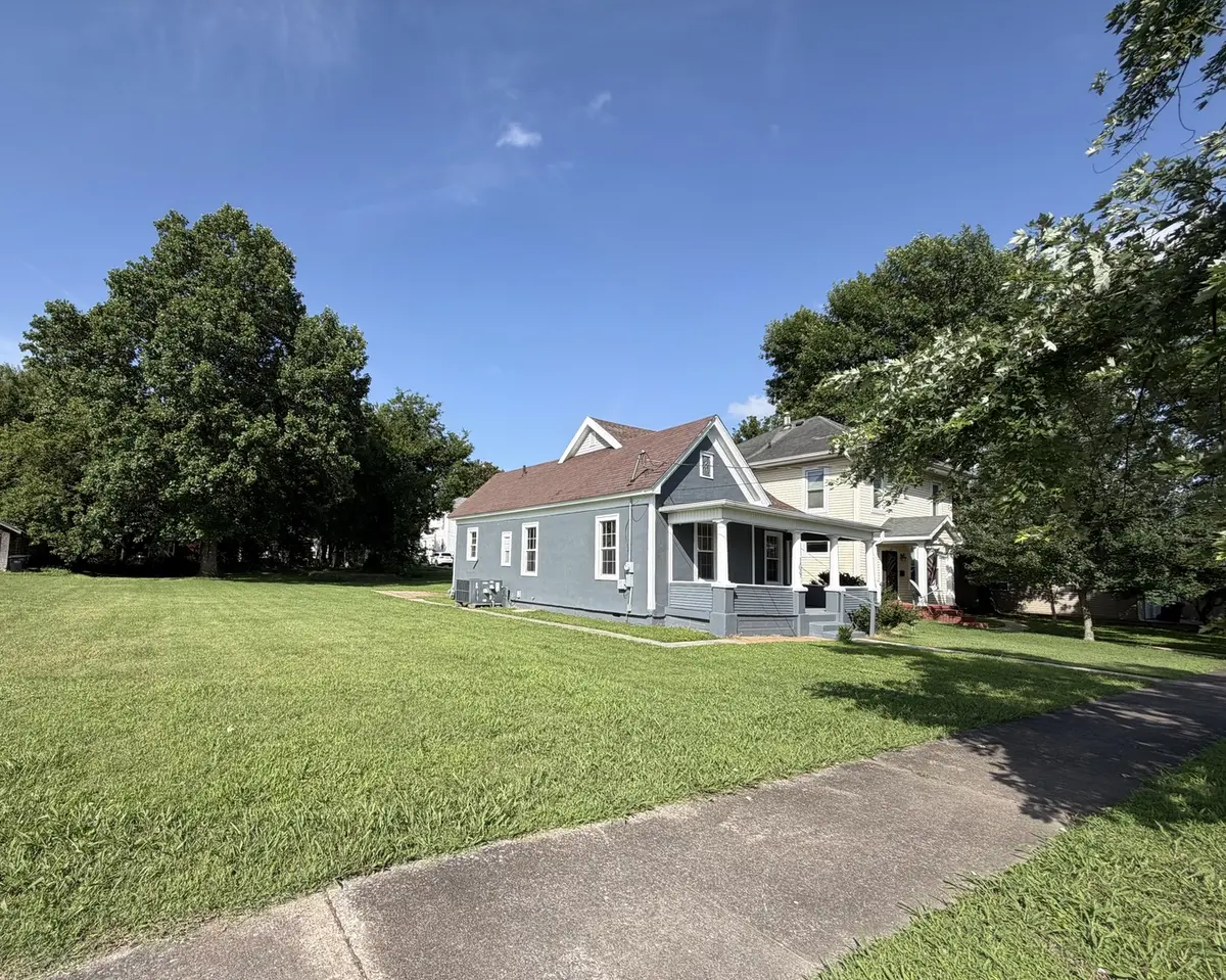 109 E 7th ST, Metropolis, IL 62960