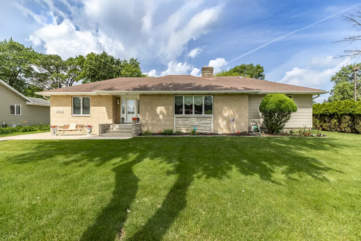 18622 Burnham AVE, Lansing, IL 60438