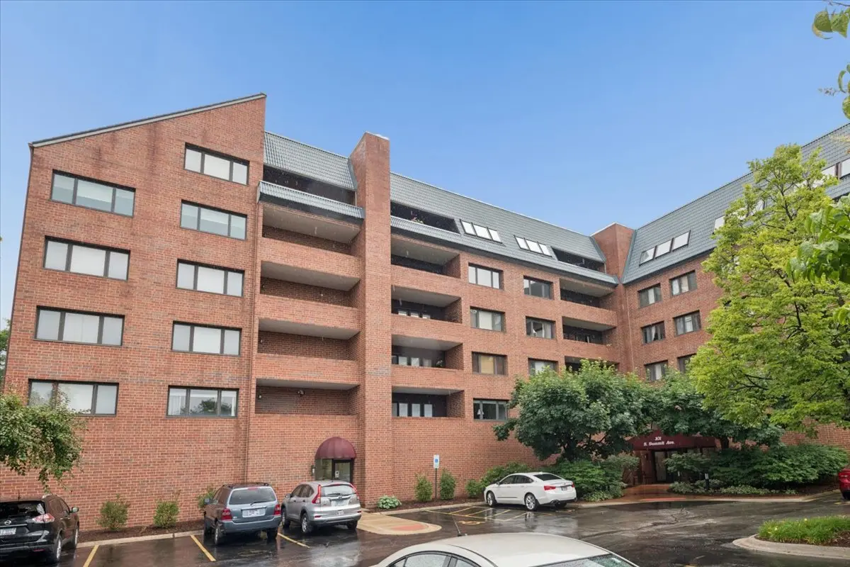 101 S Summit AVE #512, Park Ridge, IL 60068