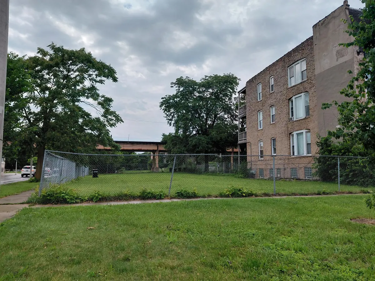 322 E 60th ST, Chicago, IL 60637