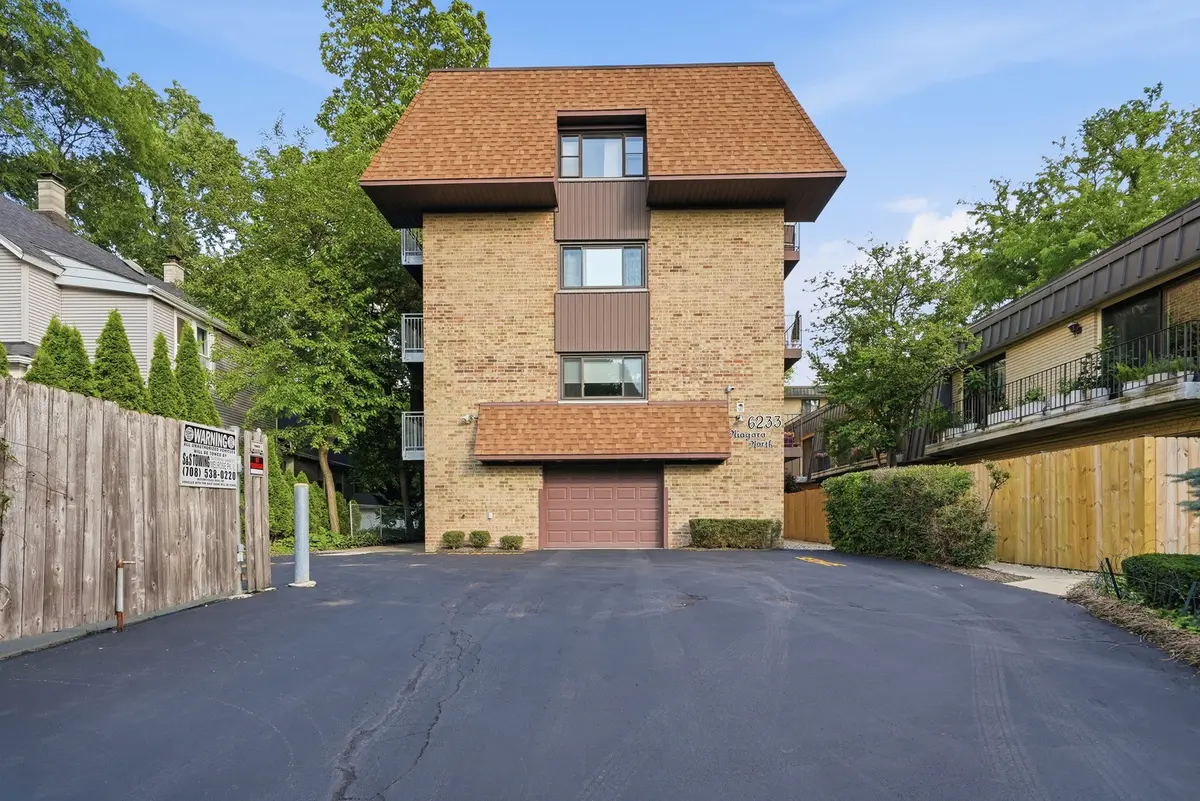 6233 N NIAGARA AVE #4A, Chicago, IL 60631