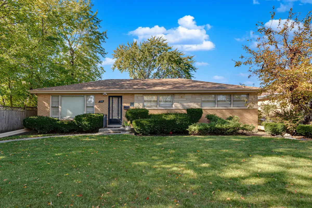 7330 N Kilbourn AVE, Lincolnwood, IL 60712