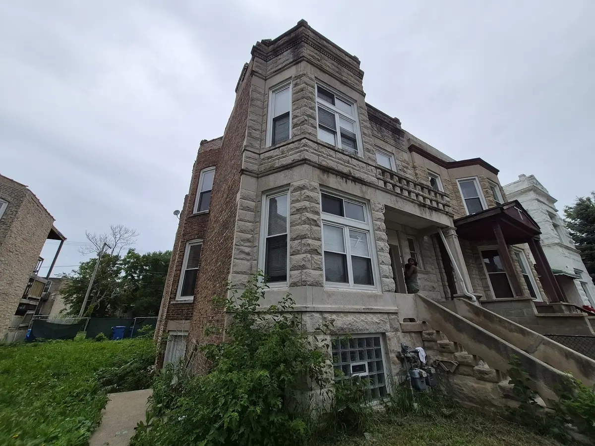 4126 W Adams ST, Chicago, IL 60624