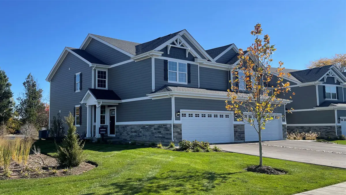 272 Charlestowne Lakes DR, St. Charles, IL 60174