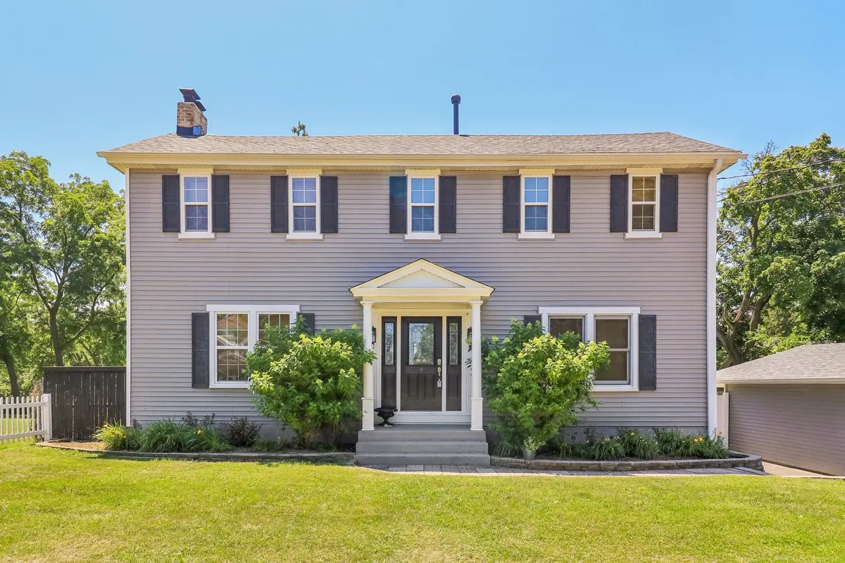 4103 Old Grand AVE, Gurnee, IL 60031