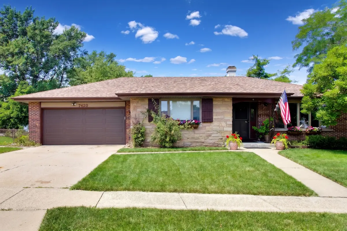 7420 Gladiola AVE, Hanover Park, IL 60133