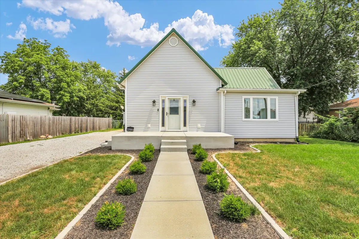 Address not disclosed, Tuscola, IL 61953