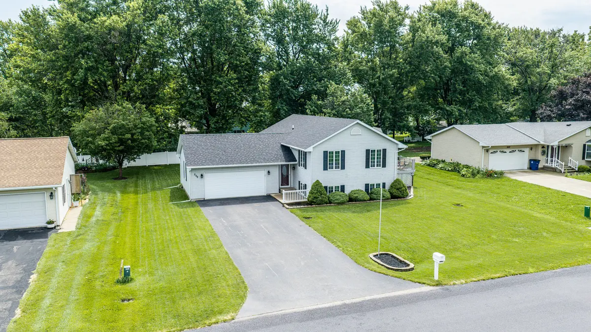 209 N Pleasant ST, Ohio, IL 61349