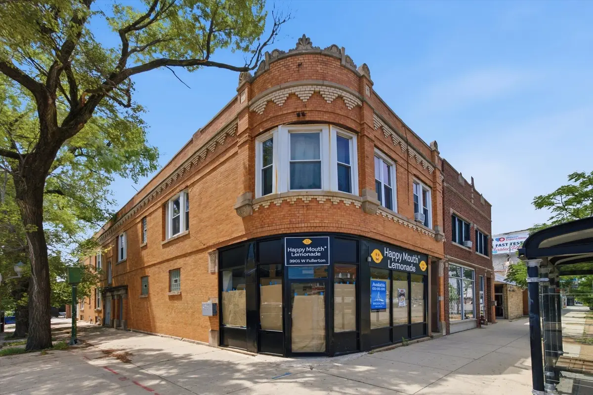 3901 W Fullerton AVE, Chicago, IL 60647