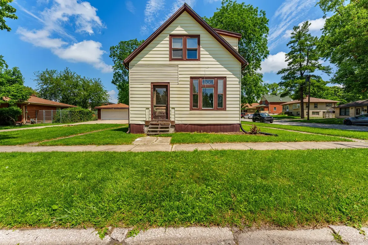 1938 Grove ST, Blue Island, IL 60406