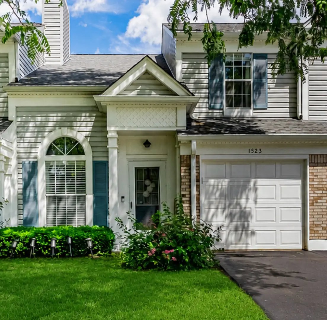 1523 Apple Grove LN, Westmont, IL 60559