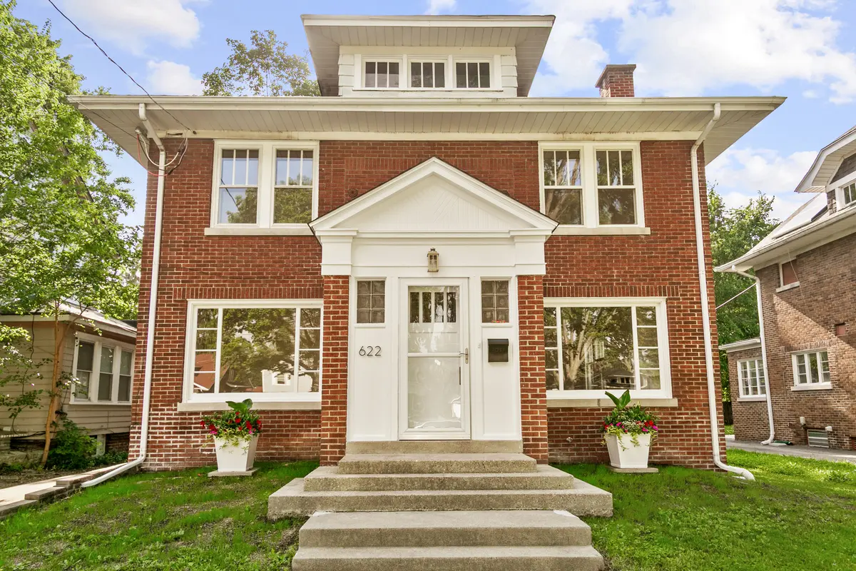 622 Sexton ST, Aurora, IL 60505