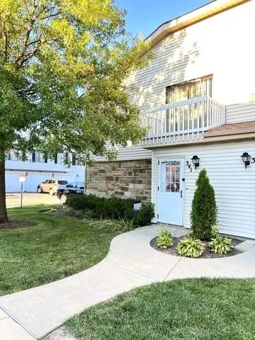 341 JEFFERSON CT, Vernon Hills, IL 60061