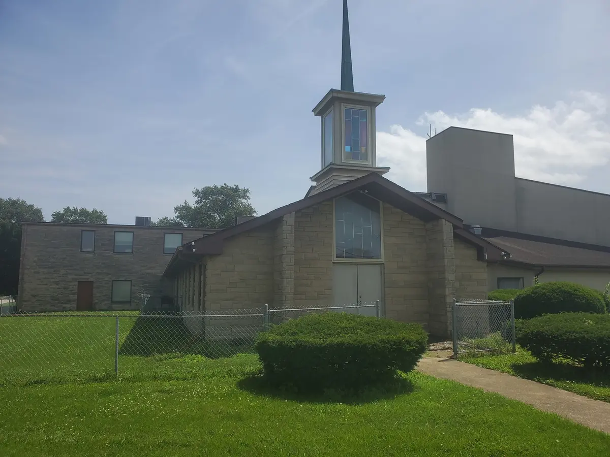 1601 W Bloomington RD, Champaign, IL 61821