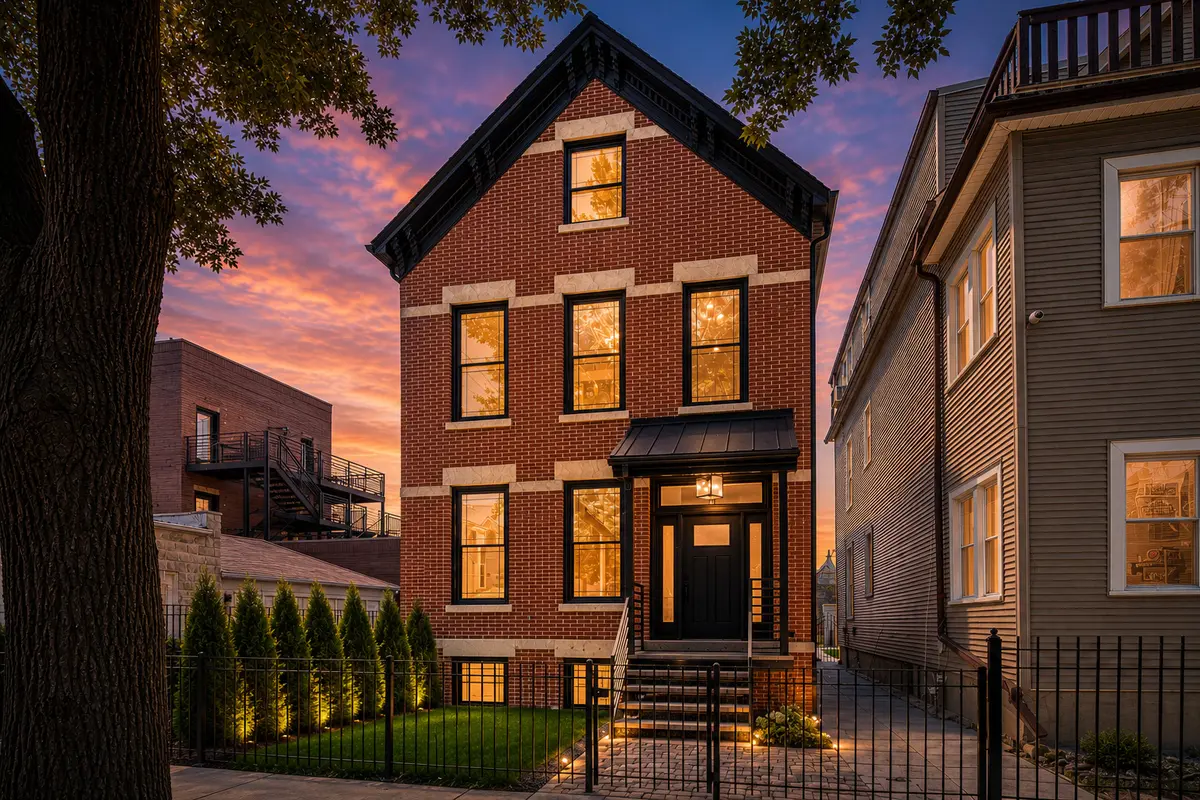 3414 N Hamilton AVE, Chicago, IL 60618