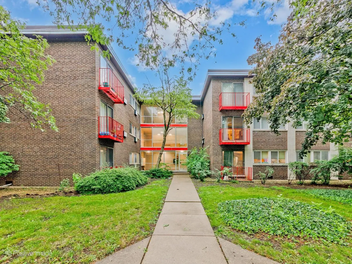 8500 SKOKIE BLVD #2C, Skokie, IL 60077