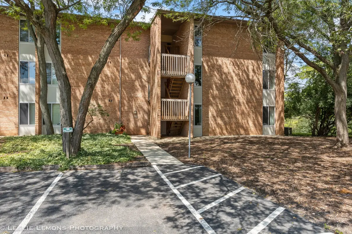 6004 E Lake DR #1F, Lisle, IL 60532