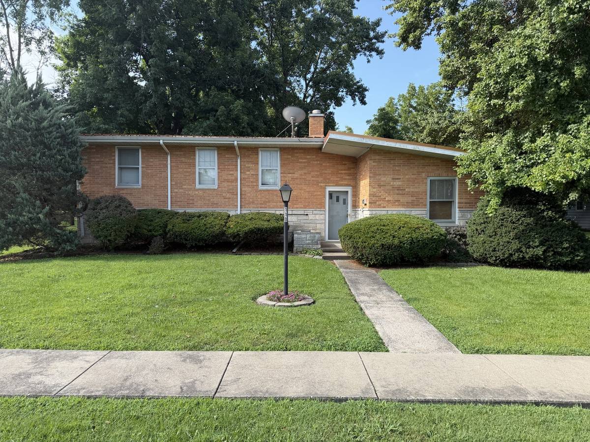 110 E Kaskaskia ST, Pinckneyville, IL 62274