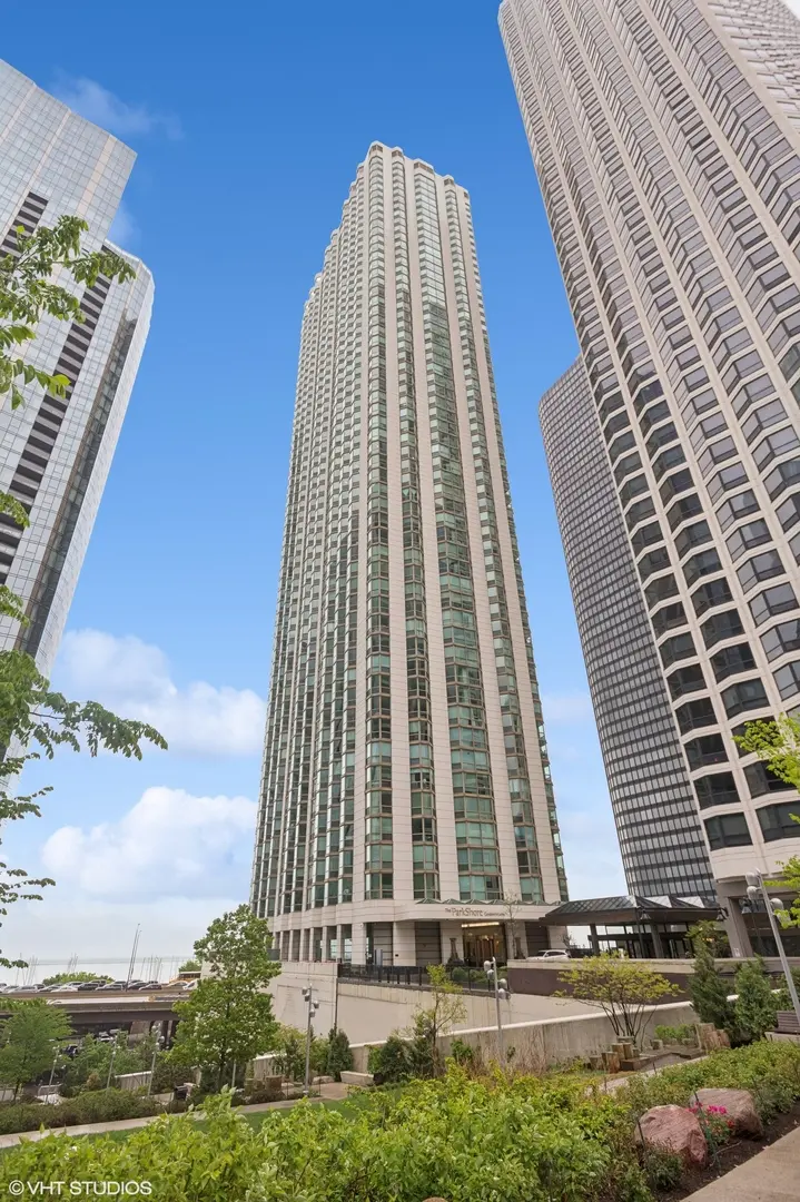 195 N Harbor DR #801-809, Chicago, IL 60601