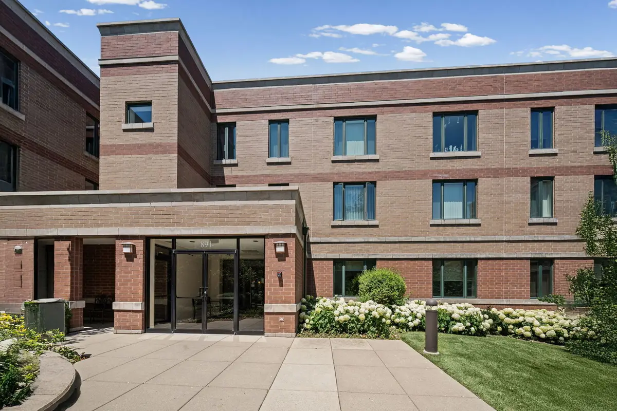 891 Central AVE #336, Highland Park, IL 60035