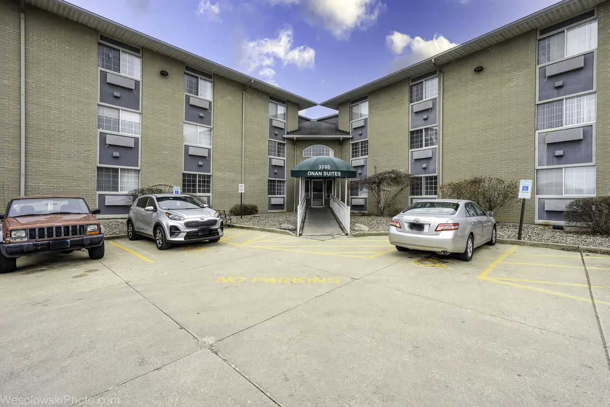 3305 Sunset AVE #115, Waukegan, IL 60087