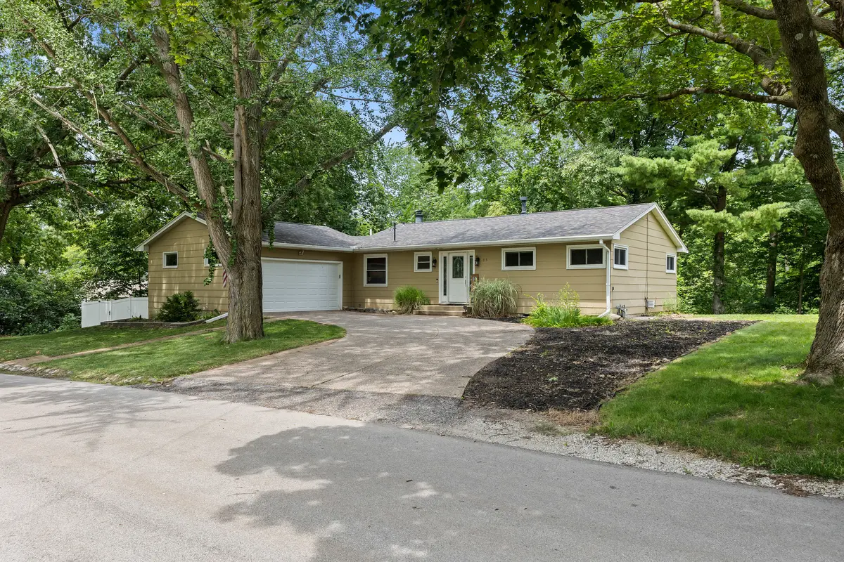 113 31ST AVE, Moline, IL 61265